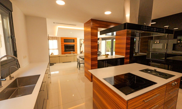 Nowy budynek - Villa - Torrevieja - torrevieja