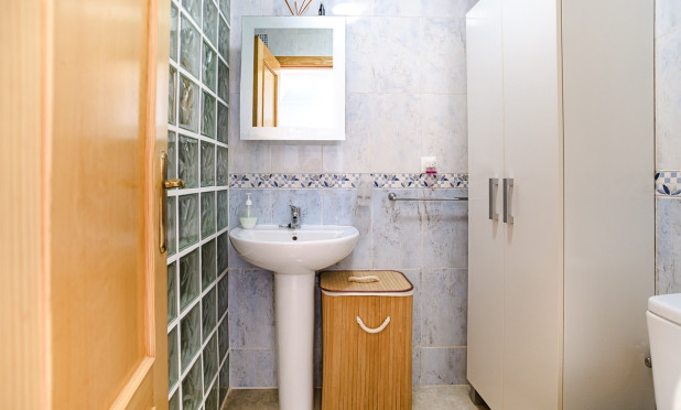 Odsprzedaż - Mieszkanie w bloku - Orihuela - La Matanza