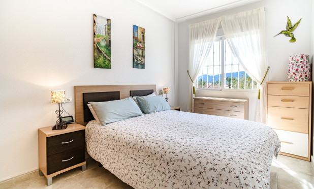 Odsprzedaż - Mieszkanie w bloku - Orihuela - La Matanza