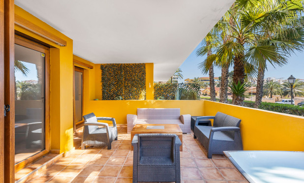 Resale - Apartment / flat - Torrevieja - Punta Prima