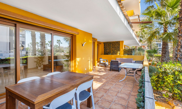 Resale - Apartment / flat - Torrevieja - Punta Prima