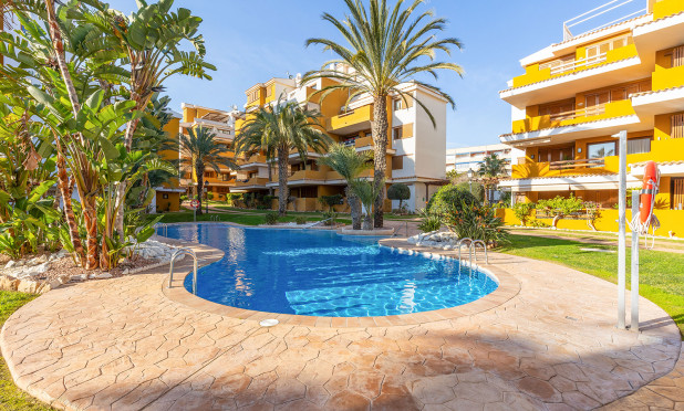 Resale - Apartment / flat - Torrevieja - Punta Prima