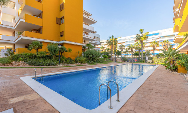 Resale - Apartment / flat - Torrevieja - Punta Prima