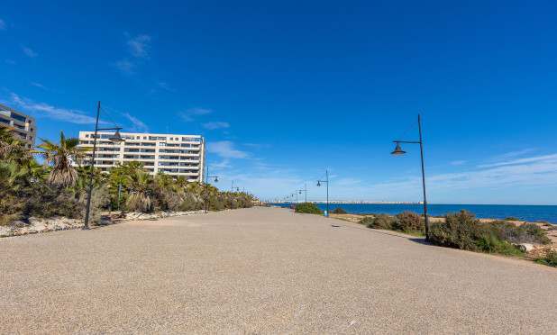 Resale - Apartment / flat - Torrevieja - Punta Prima