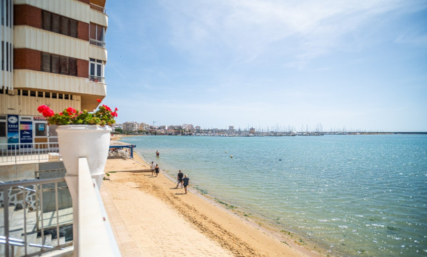 Resale - Apartment / flat - Torrevieja - Acequion