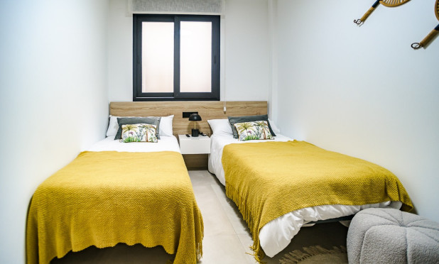 Resale - Apartment / flat - Torrevieja - Acequion