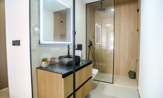 Resale - Apartment / flat - Torrevieja - Acequion