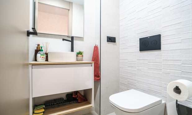 Resale - Apartment / flat - Torrevieja - Acequion