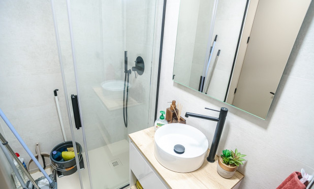 Resale - Apartment / flat - Torrevieja - Acequion