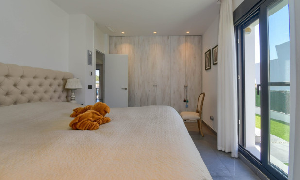 Resale - Villa - Finestrat - Finestrat Urbanizaciones