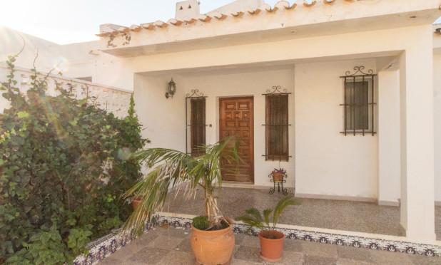 Resale - Villa - Guardamar del Segura - Guardamar Playa