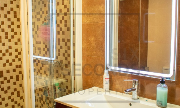 Resale - Apartment / flat - Torrevieja - Playa del Cura