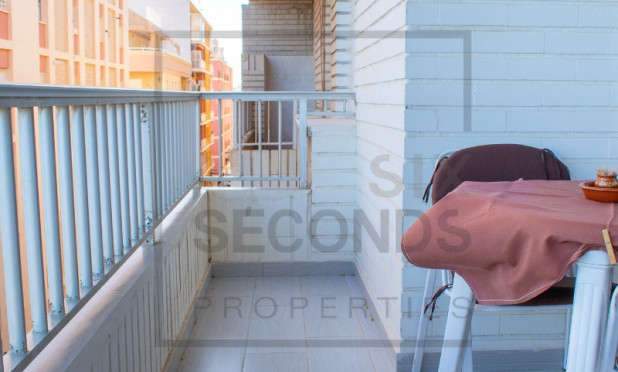 Resale - Apartment / flat - Torrevieja - Playa del Cura