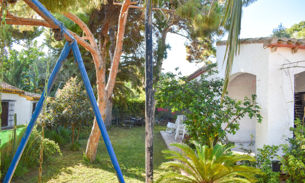 Resale - Villa - Orihuela Costa - Punta Prima