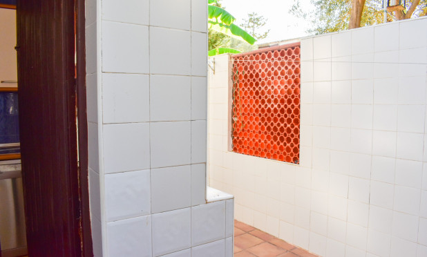 Resale - Villa - Orihuela Costa - Punta Prima
