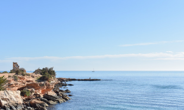 Resale - Villa - Orihuela Costa - Punta Prima