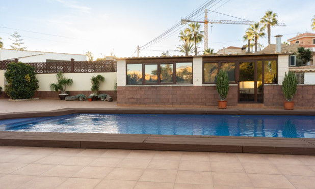 Resale - Semi-detached villa - Torrevieja - Los Balcones