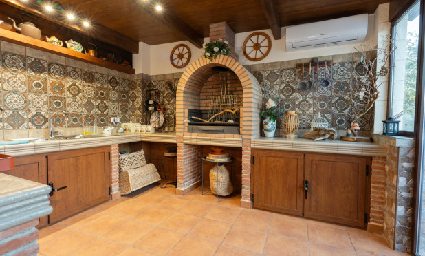 Resale - Semi-detached villa - Torrevieja - Los Balcones