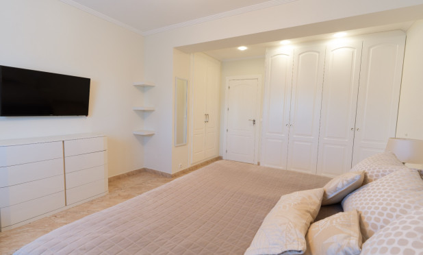 Resale - Semi-detached villa - Torrevieja - Los Balcones