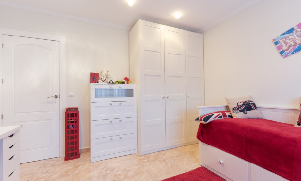 Resale - Semi-detached villa - Torrevieja - Los Balcones