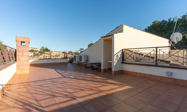 Resale - Semi-detached villa - Torrevieja - Los Balcones
