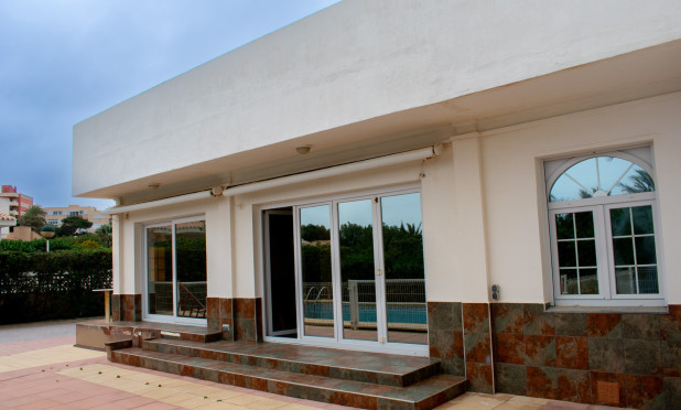 Resale - Villa - Cartagena - La Manga del Mar Menor