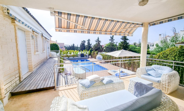 Resale - Villa - Torrevieja - La Mata