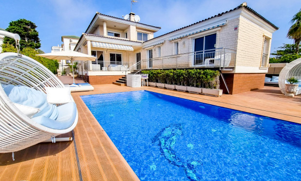 Resale - Villa - Torrevieja - La Mata