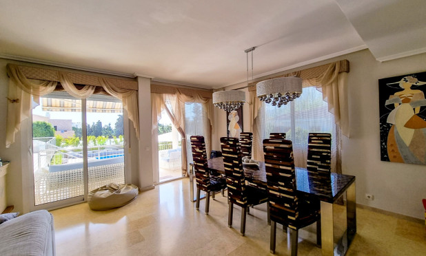 Resale - Villa - Torrevieja - La Mata