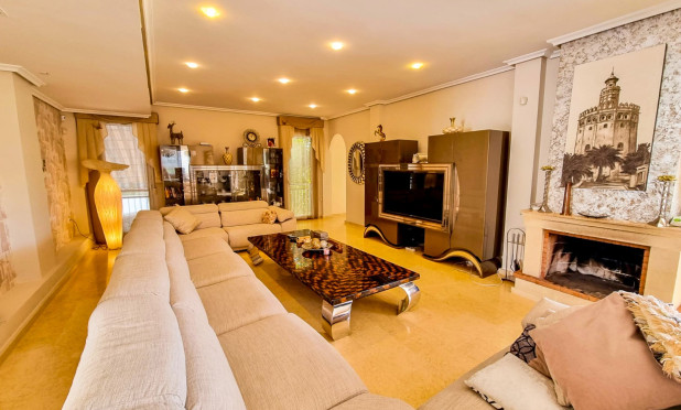Resale - Villa - Torrevieja - La Mata