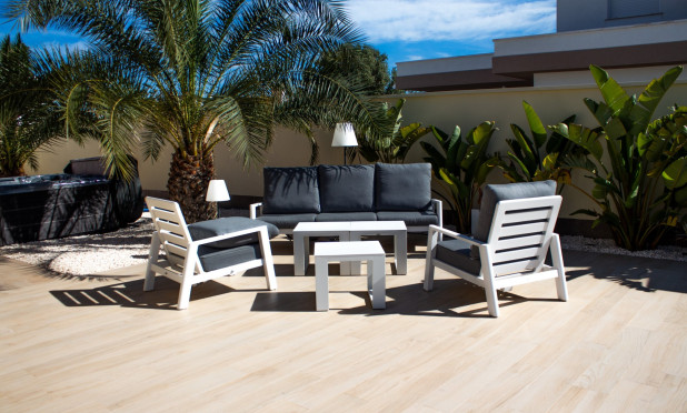 Resale - Semi-detached villa - Torrevieja - La Siesta - El Salado -  Torreta