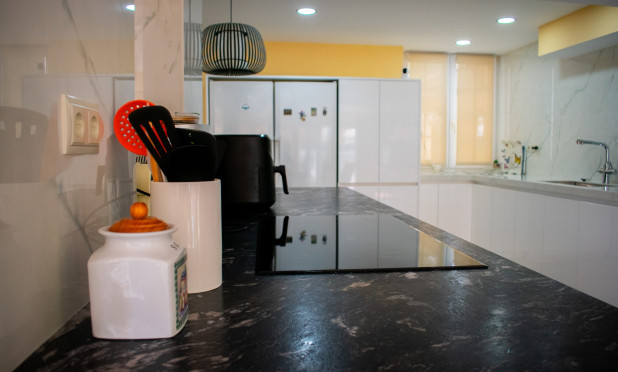 Resale - Villa - Orihuela Costa - MUY CERCA DE LA PLAYA