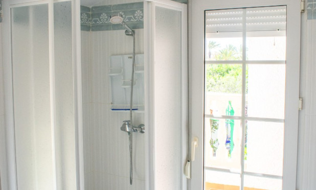 Resale - Villa - Orihuela Costa - MUY CERCA DE LA PLAYA