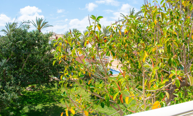 Resale - Villa - Orihuela Costa - MUY CERCA DE LA PLAYA
