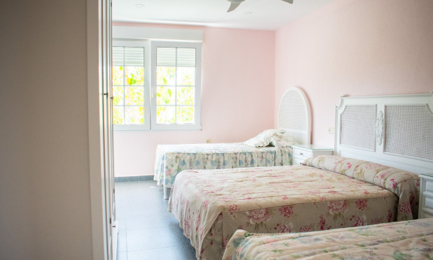 Resale - Villa - Orihuela Costa - MUY CERCA DE LA PLAYA