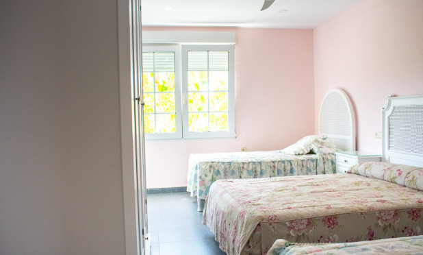 Resale - Villa - Orihuela Costa - MUY CERCA DE LA PLAYA