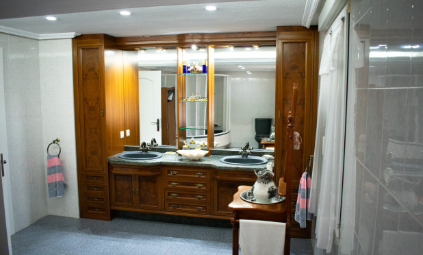 Resale - Villa - Orihuela Costa - MUY CERCA DE LA PLAYA