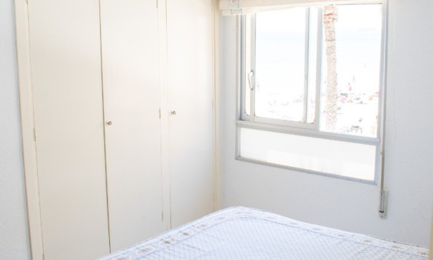 Resale - Apartment / flat - Torrevieja - Playa del Cura