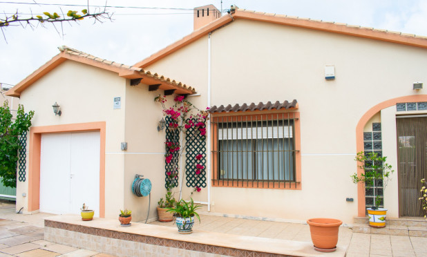 Resale - Villa - Orihuela Costa - Cabo Roig *