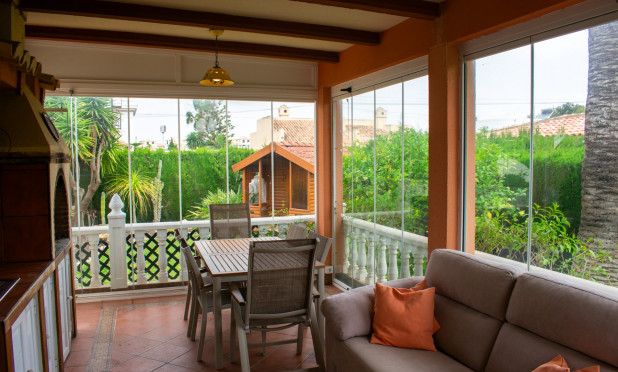Resale - Villa - Orihuela Costa - Cabo Roig *