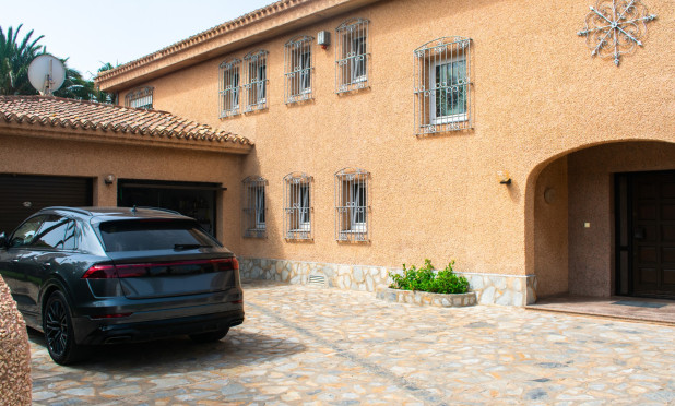Resale - Villa - Cartagena - La Manga del Mar Menor