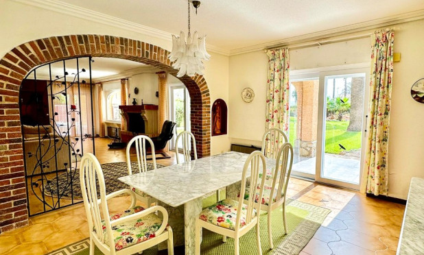 Resale - Villa - Cartagena - La Manga del Mar Menor