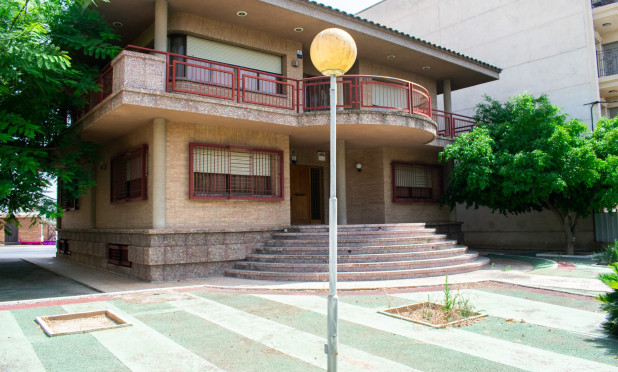 Resale - Villa - Llano de brujas