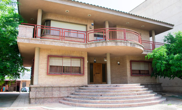 Resale - Villa - Llano de brujas