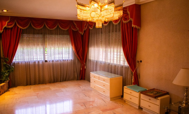 Resale - Villa - Llano de brujas