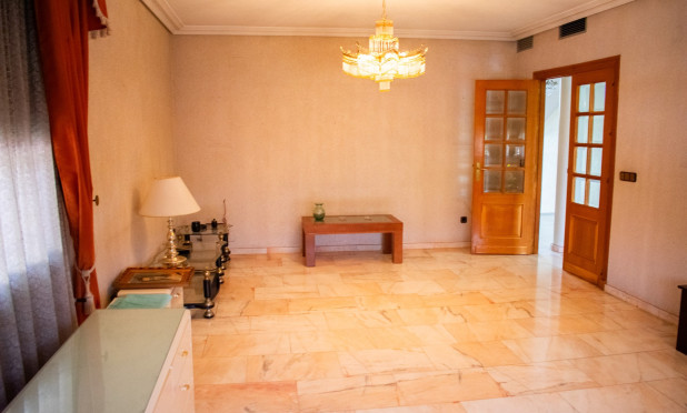 Resale - Villa - Llano de brujas