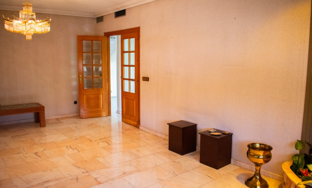 Resale - Villa - Llano de brujas