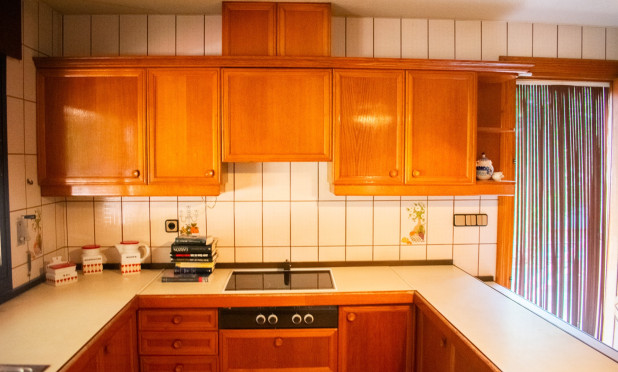 Resale - Villa - Llano de brujas