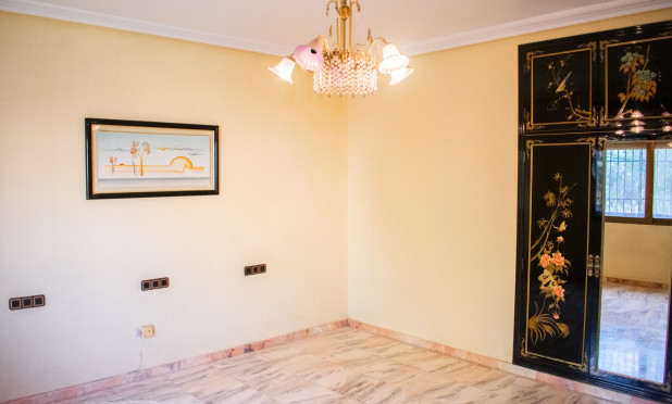 Resale - Villa - Llano de brujas