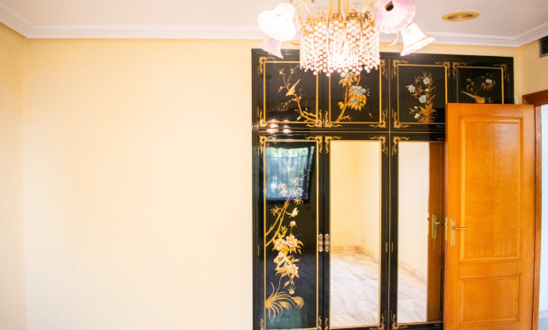 Resale - Villa - Llano de brujas
